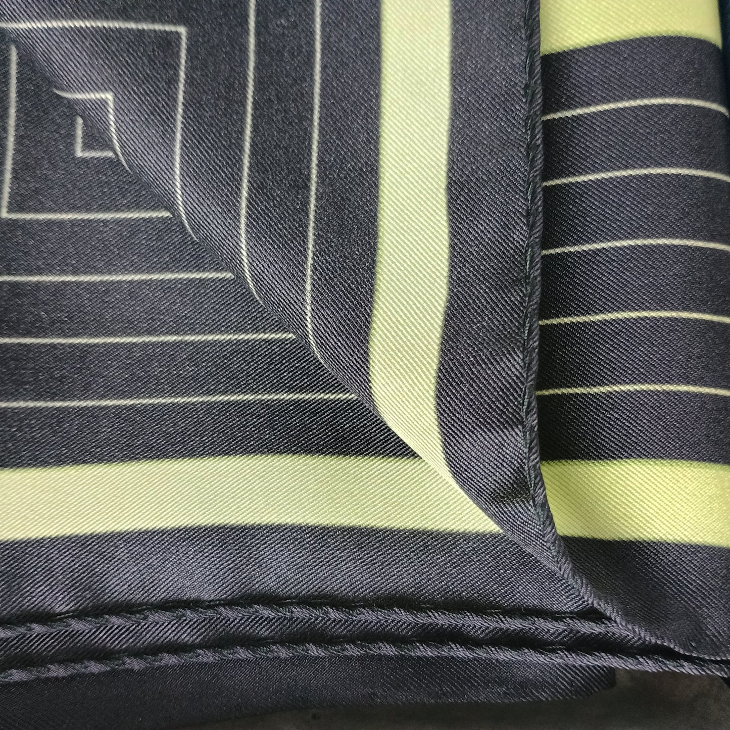 Boxed windows stripes