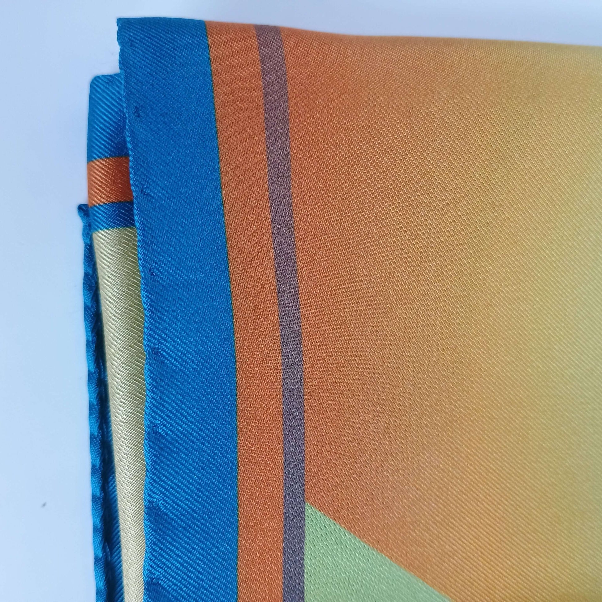 Silk scarf 50 / 70 for women of gradient orange viens pattern machine / hand hemming